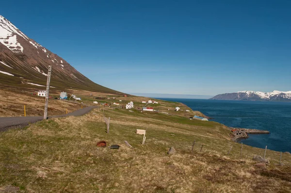 Vesnice Kleifar v destinaci Olafsfjordur v Severní Island — Stock fotografie