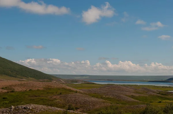 Ljosavatn lago no norte da Islândia — Fotografia de Stock