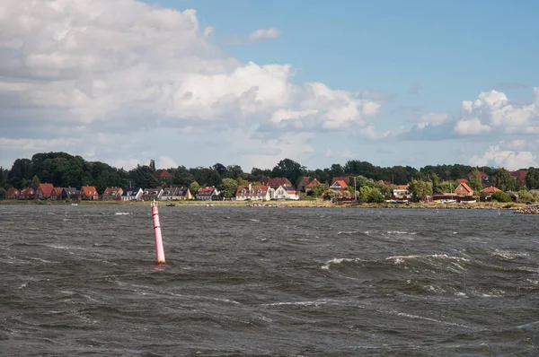 Une journée orageuse dans le fjord Holbaek au Danemark — Photo