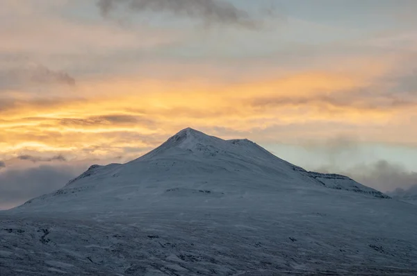 Horská Sulur poblíž Akureyri v severní části Islandu — Stock fotografie