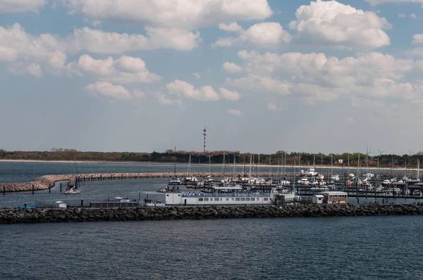 Yacht port w Rostocku w Niemczech — Zdjęcie stockowe