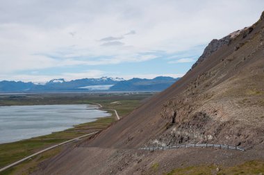 Doğu İzlanda'daki Almannaskard slaytlar
