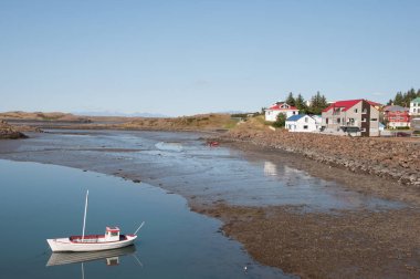 Borgarnes İzlanda'daki sahil şeridi