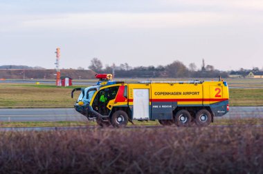 Ateş kamyonda Kopenhag Kastrup Havaalanı