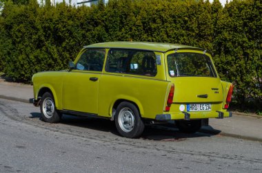 Eski yeşil trabant