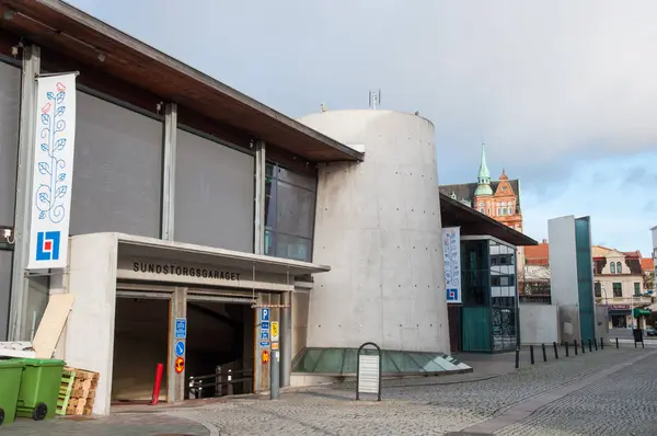 Garagem de estacionamento na cidade de Helsingborg na Suécia — Fotografia de Stock