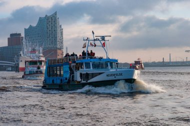 Neuenfelde toplu taşıma feribot