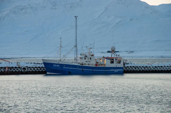 Balıkçı teknesi Palina Agustsdottir Ea 85