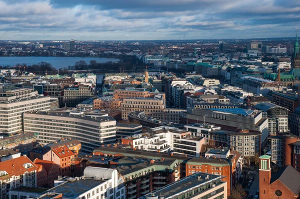 Légi Kilátás Nyílik Hamburg Városa Németországban Michel Templom Egy Napsütéses — Stock Fotó