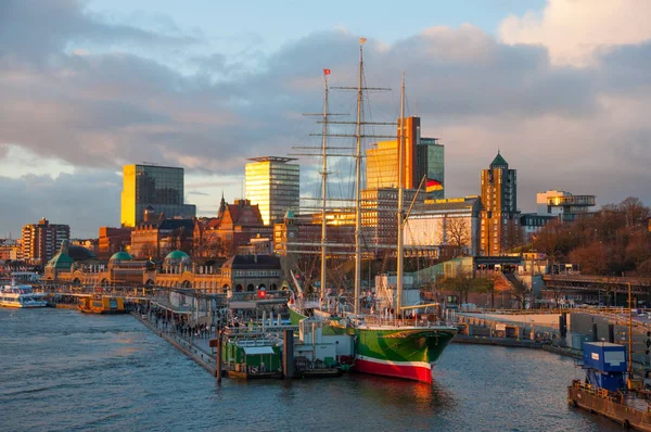 The waterfront of Hamburg — Stock Photo, Image