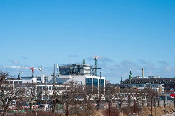 Gammal industribyggnad i Kodbyen distriktet i staden Köpenhamn — Stockfoto