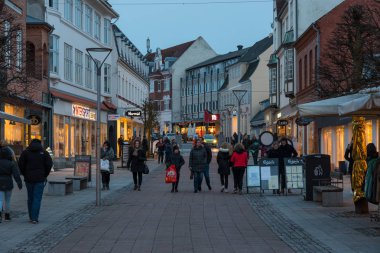 insanlar alışveriş sokak Algade