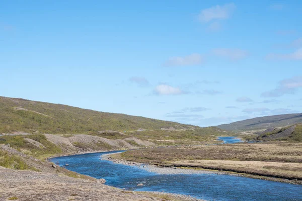 Eyvindara rivier in het oosten van IJsland op een zonnige dag — Stockfoto