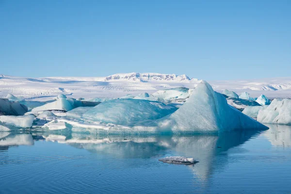 Ledovce v Jokulsarlonu Ledovcová laguna na jižním Islandu — Stock fotografie