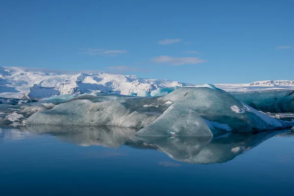 Ledovce v Jokulsarlonu Ledovcová laguna na jižním Islandu — Stock fotografie