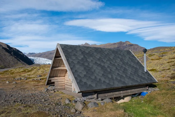 Toilet cottage near Flaajokull in south Iceland — Stockfoto