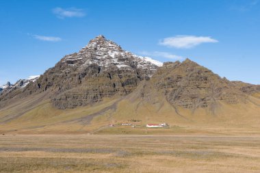 Farm in Kalfafellsdalur Valley in south Iceland