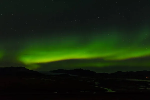 Luces nórdicas en Hornafjordur en el sur de Islandia —  Fotos de Stock