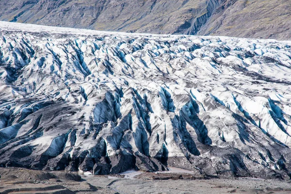 Skalafellsjokull glacier ist ein Auslassgletscher aus dem Vatnajokull glacier in Island — Stockfoto