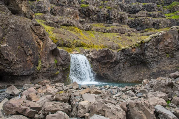 Grjota rivier in Hornafjordur in IJsland — Stockfoto