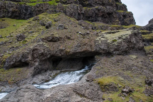 Řeka Grjota v Hornafjordur na Islandu — Stock fotografie