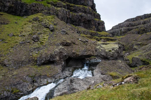 Rzeka Grjota w Hornafjordur w Islandii — Zdjęcie stockowe
