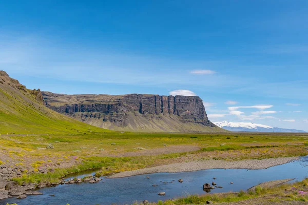 Lomagnupur hora na jižním Islandu — Stock fotografie