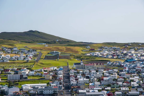 Vista sulla città di Heimaey in Islanda — Foto Stock