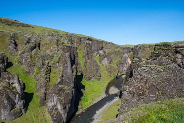 Fjadrargljufur Canyon Södra Island Solig Sommardag — Stockfoto