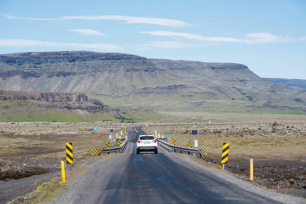 Skaftarhreppur Islândia Julho 2019 Carro Aluguel Entrando Ponte Pista Única — Fotografia de Stock