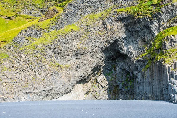 Reynisfjara Bazaltoszlopai Dél Izlandon — Stock Fotó