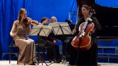 Müzikal trio Oberon