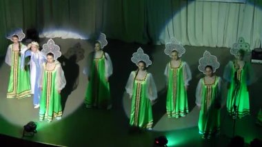 Şarkı yaratıcı tiyatro