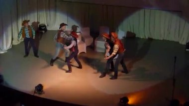 Şarkı yaratıcı tiyatro