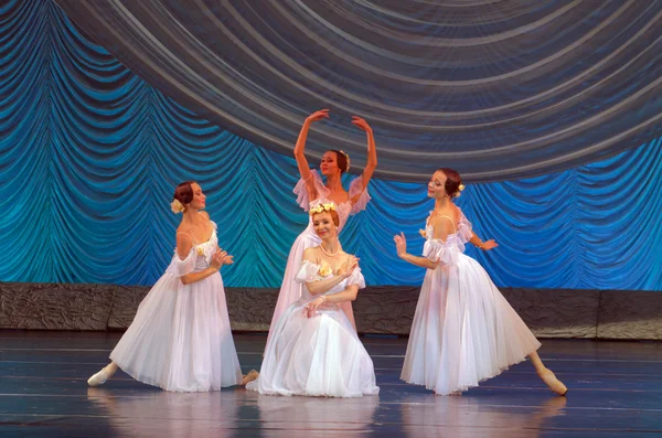 Классический и современный балет Дегаж — стоковое фото