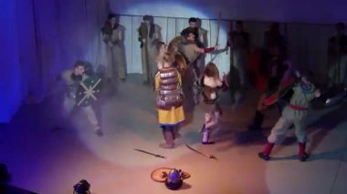 Şarkı yaratıcı tiyatro