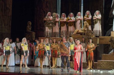 Klasik opera Aida.