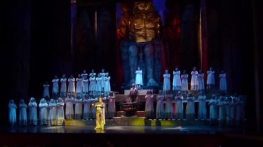 Klasik opera Aida.