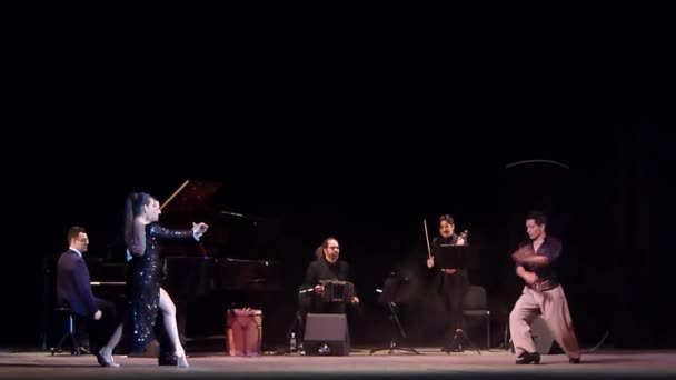 Шоу аргентинского танго — стоковое видео