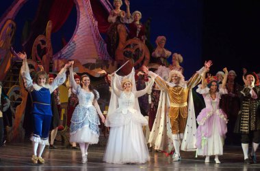 Müzik çal Cinderella