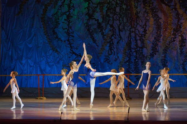 Mostrar el ballet de Tale —  Fotos de Stock