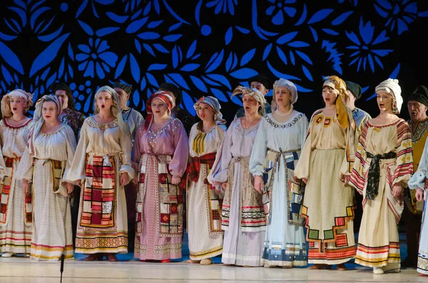 A Dnyipropetrovszk állami Opera és balett Színház koncert — Stock Fotó