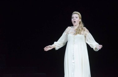 Tiyatro gösterisi Vivat Chayka