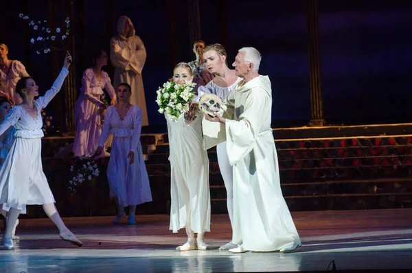 Classical ballet  Romeo and Juliet. — Stock Photo, Image