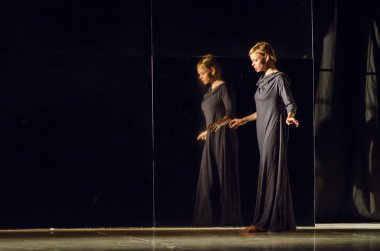 Koreografik performans ayna