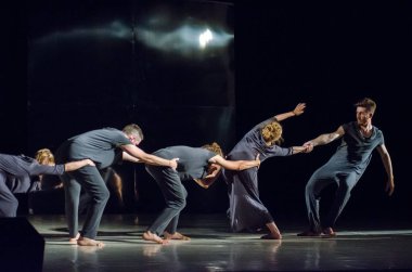 Koreografik performans ayna