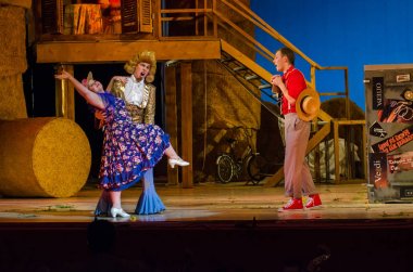 Komik opera Love içki