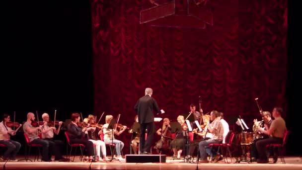 Directeur du Théâtre d'opéra comique — Video