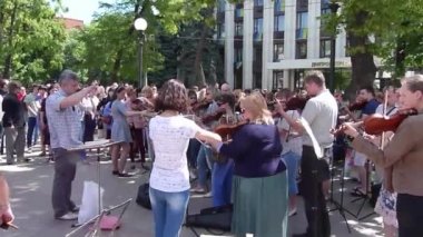 Yaratıcı aydınların protesto mitingi