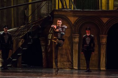 Modern bale Carmen ve Jose